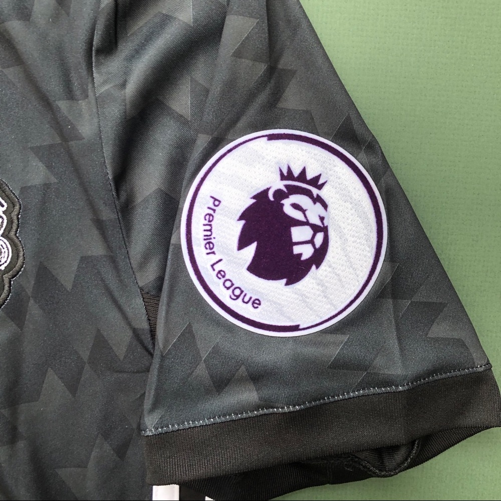 Manchester United Soccer Jersey # 211-4 - Picture 5 of 6